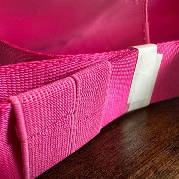 Lululemon Everywhere belt bag 1L Sonic Pink - Picture 8 of 12